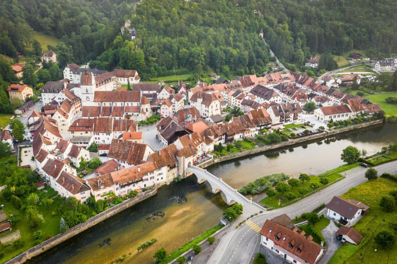 Peanut Medieval Lodge Saint-Ursanne Luaran gambar