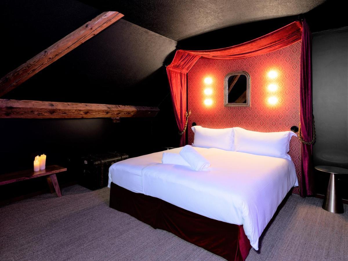 Peanut Medieval Lodge Saint-Ursanne Luaran gambar